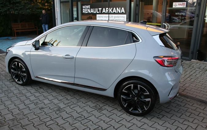 Renault Clio cena 88200 przebieg: 10, rok produkcji 2023 z Darłowo małe 37